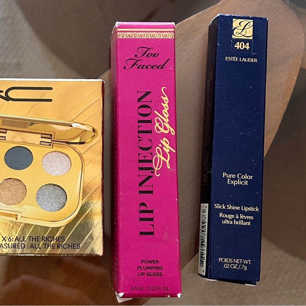 Too Faced Lip Injection Gloss - Vibrant Pink